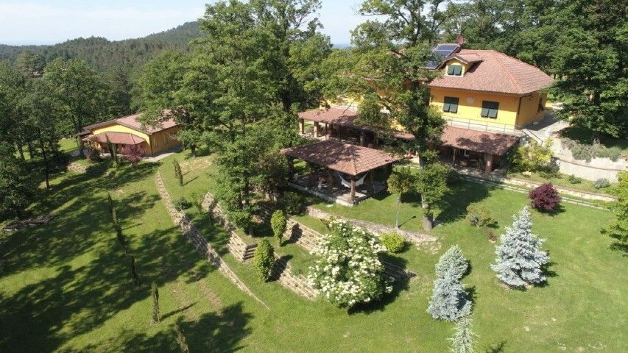 For sale villa in quiet zone Ovada Piemonte foto 2
