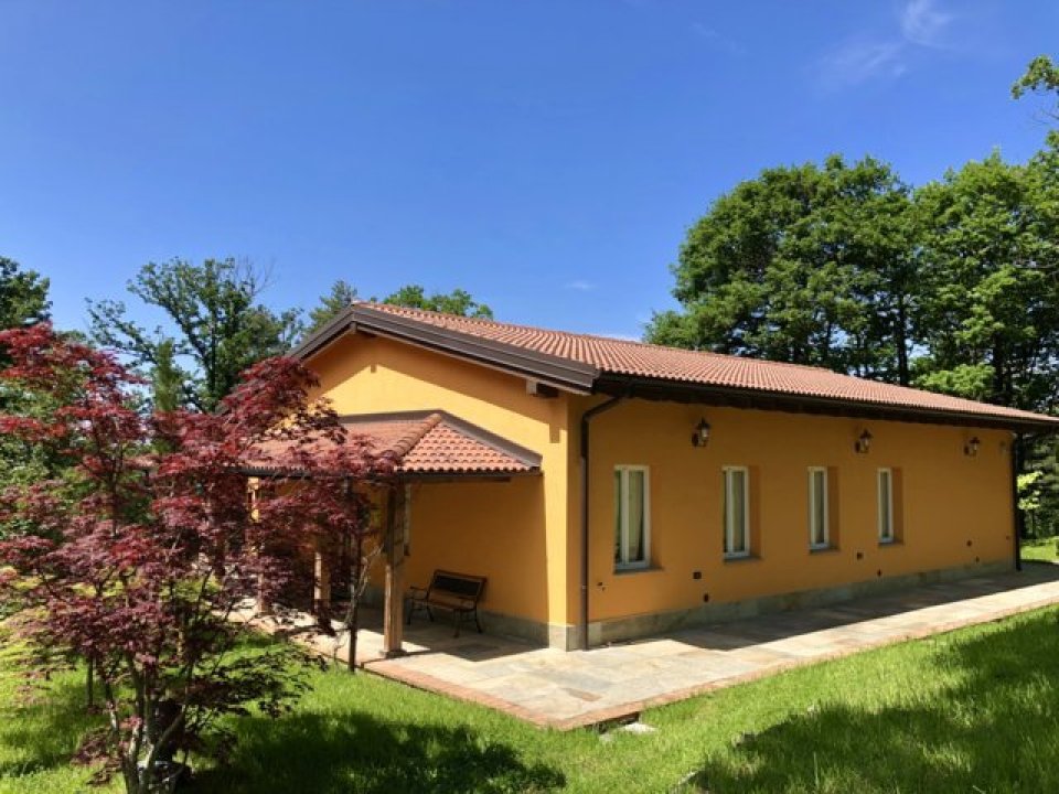 For sale villa in quiet zone Ovada Piemonte foto 28