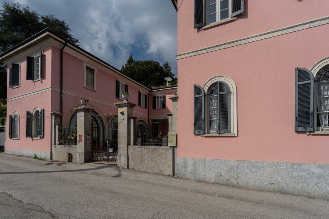 For sale villa in quiet zone Albese con Cassano Lombardia foto 9
