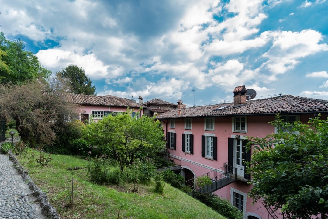 For sale villa in quiet zone Albese con Cassano Lombardia foto 6
