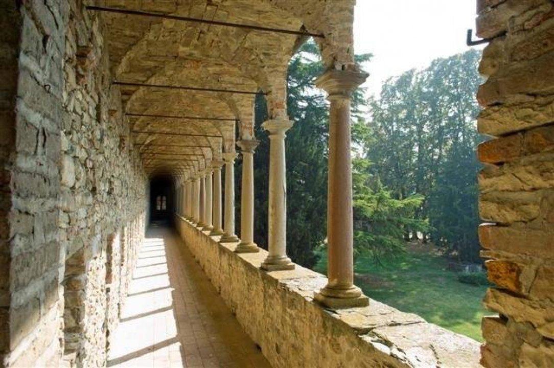 For sale castle in quiet zone Ponte dell´olio Emilia-Romagna foto 9