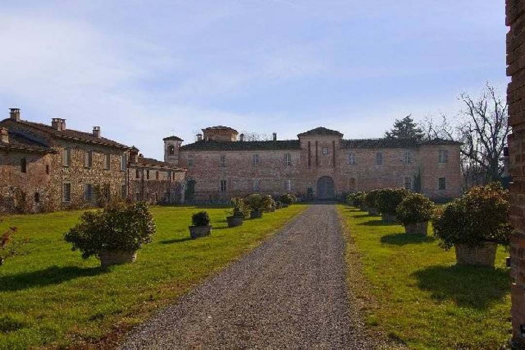 For sale castle in quiet zone Agazzano Emilia-Romagna foto 9
