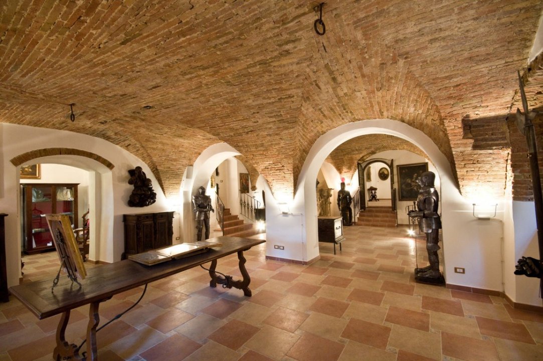 For sale castle in quiet zone Deruta Umbria foto 32