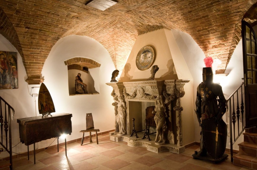 For sale castle in quiet zone Deruta Umbria foto 31
