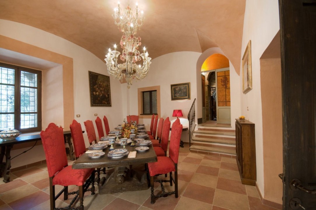 For sale castle in quiet zone Deruta Umbria foto 30