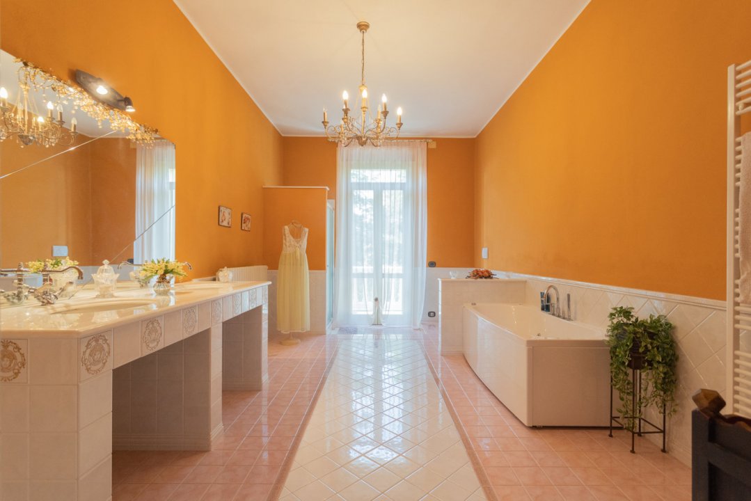 For sale villa in quiet zone Velezzo Lomellina Lombardia foto 14